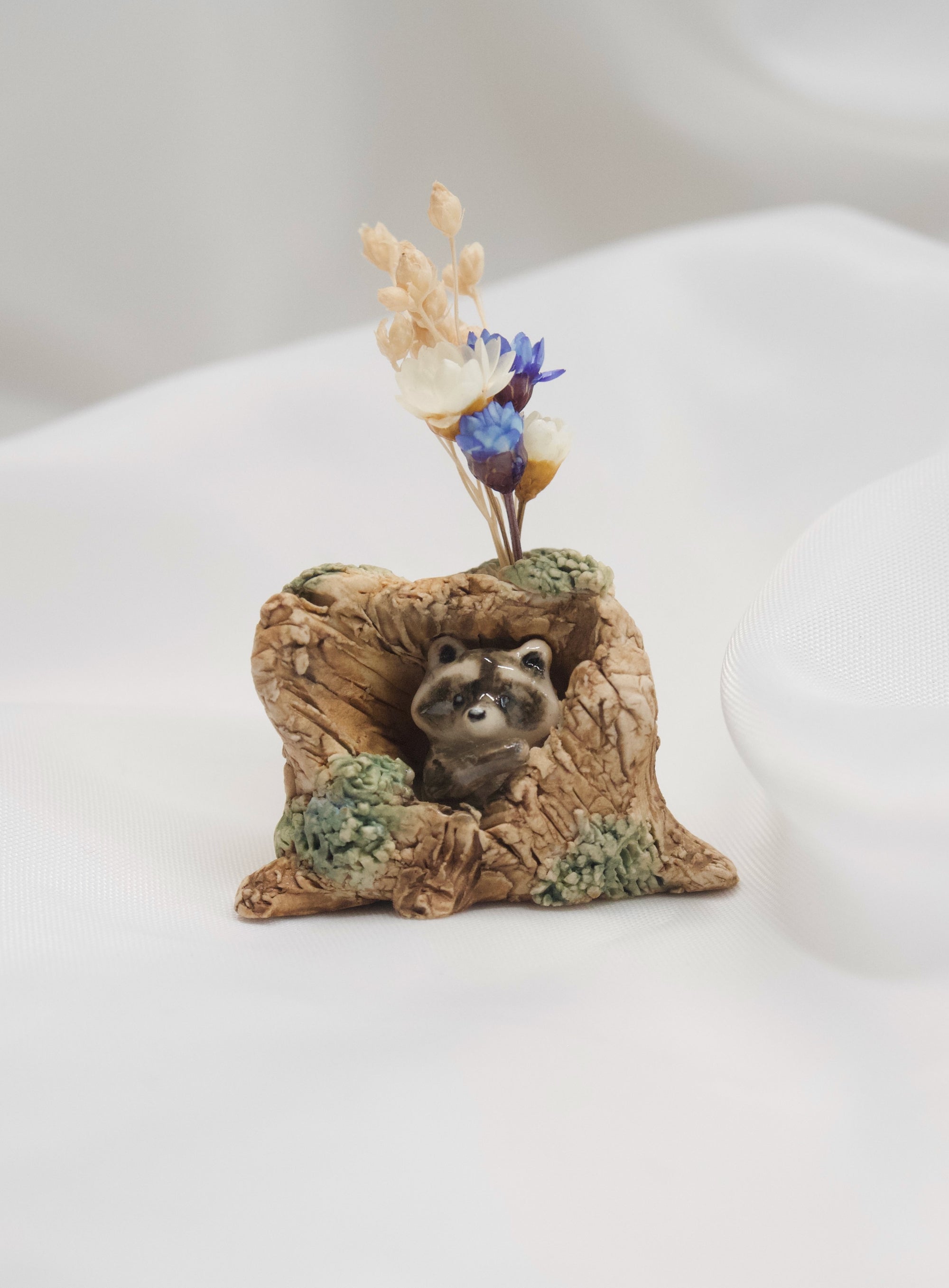 Raccoon Log Dried Flower Totem