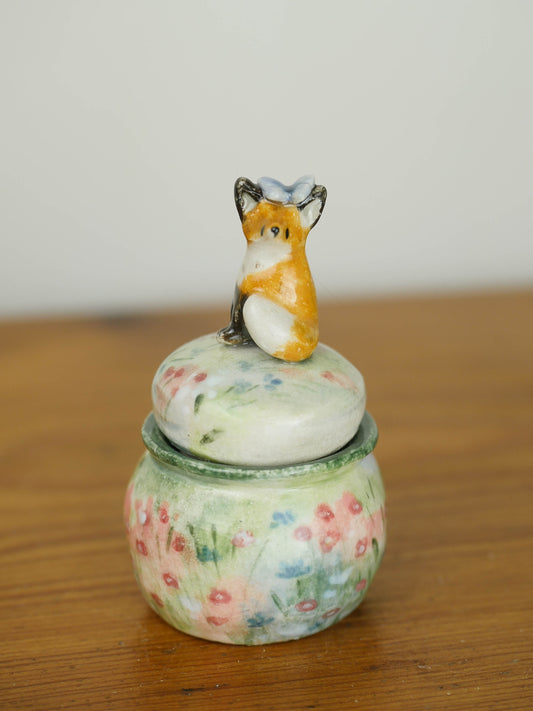 Extra Small Butterfly Fox Pot