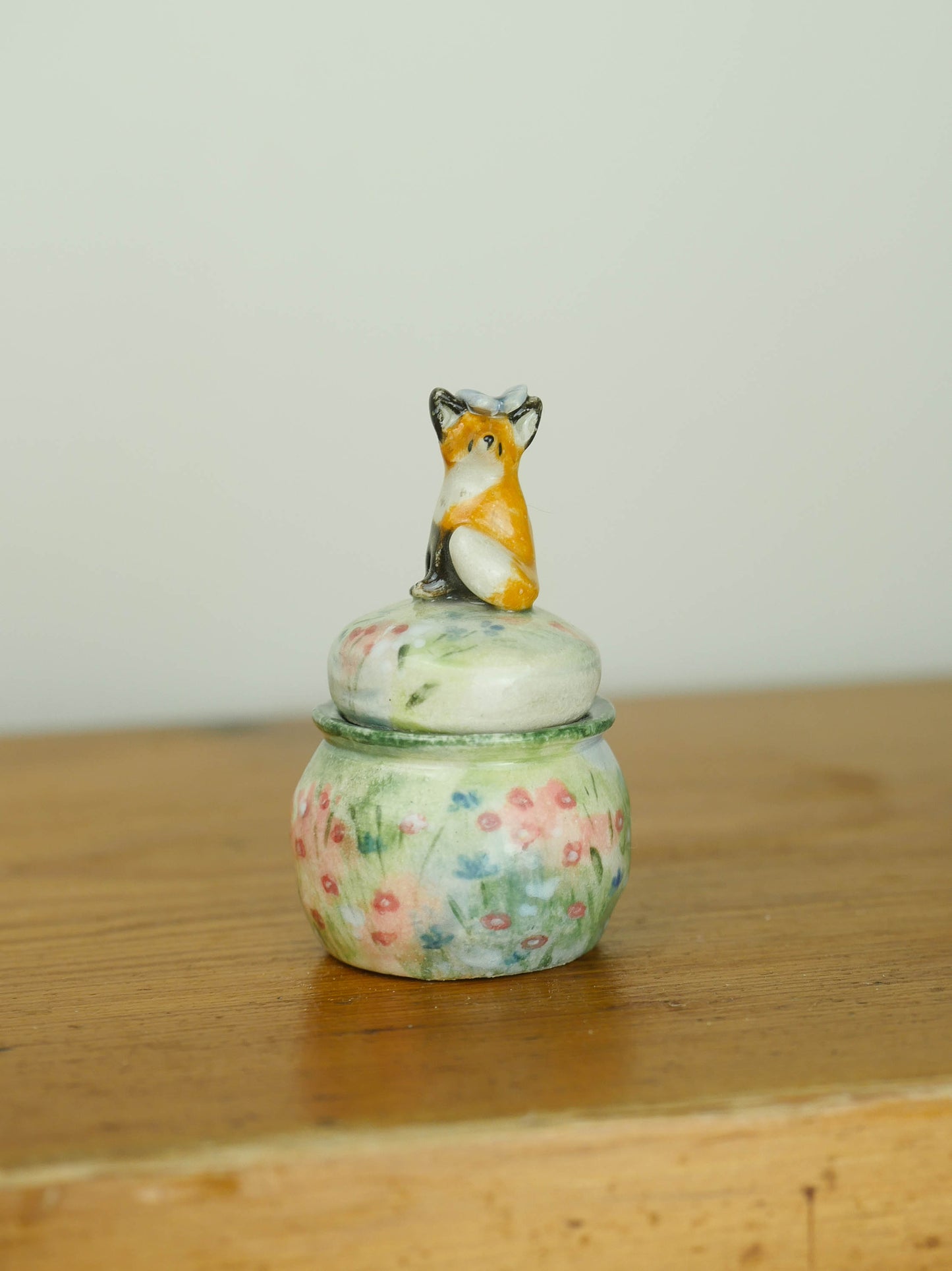 Extra Small Butterfly Fox Pot