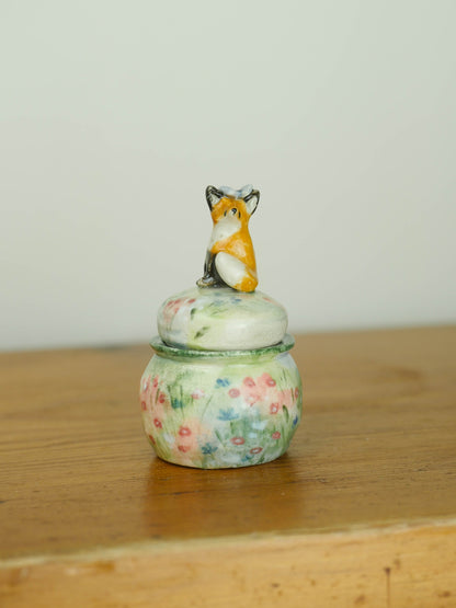 Extra Small Butterfly Fox Pot