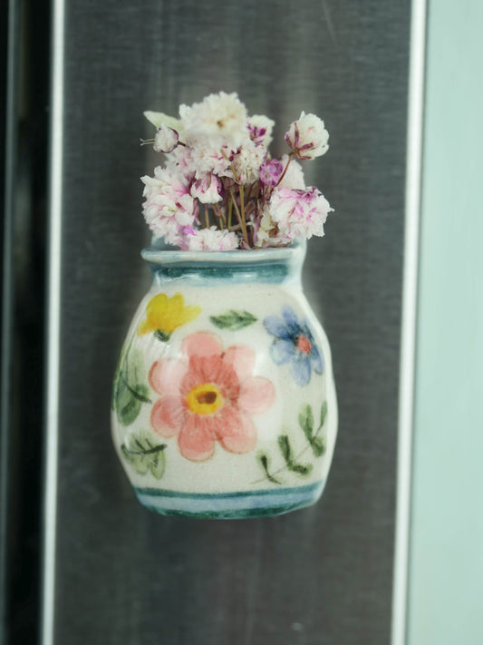 Magnet: Mini Blue Floral Vase