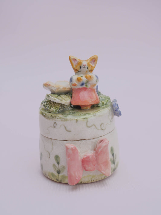 Tiny Cottage Garden Cat Pot